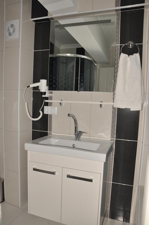 Hotel Iscen Mustafakemalpaşa Esterno foto